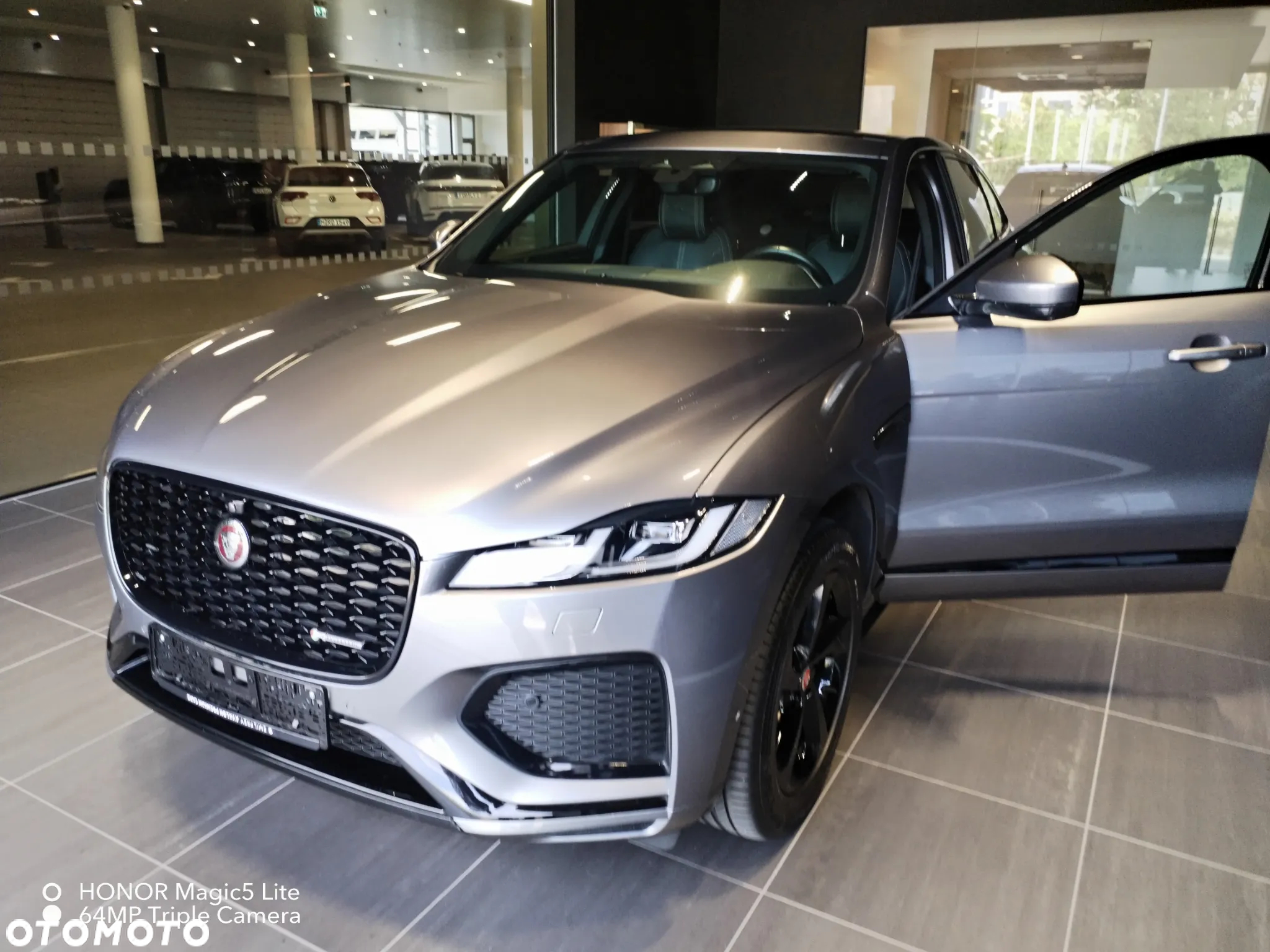 Jaguar F-Pace 2.0 P400e PHEV AWD R-Dynamic Black - 3