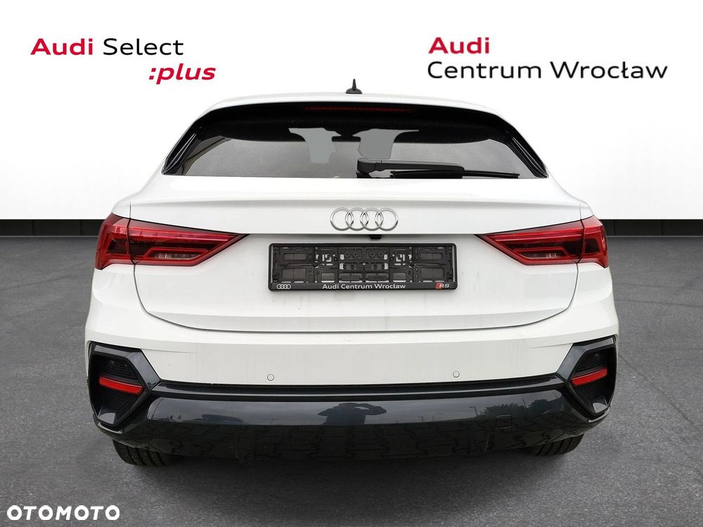 Audi Q3 Sportback - 8