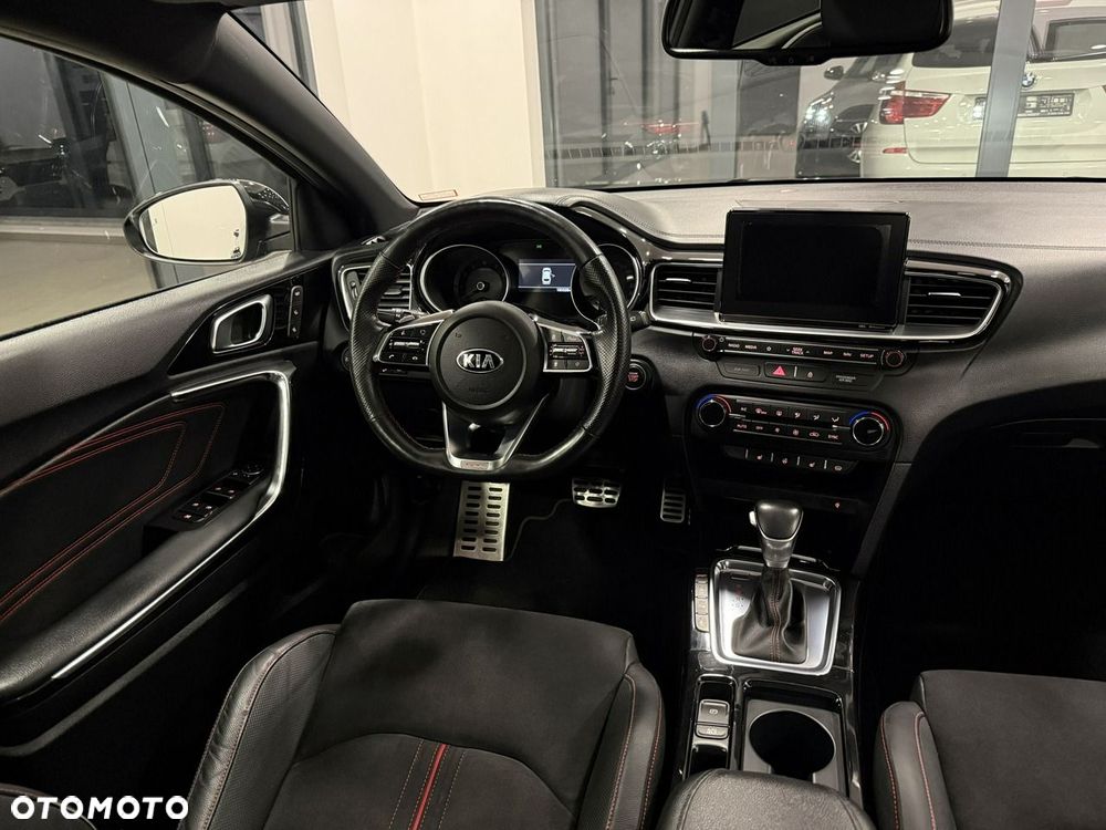 Kia ProCeed 1.6 T-GDI GT DCT - 28