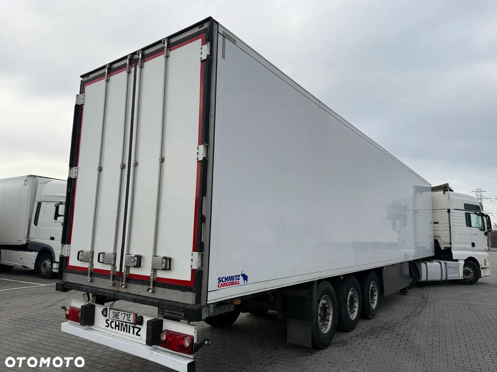 Schmitz Cargobull SKO 24 - 4