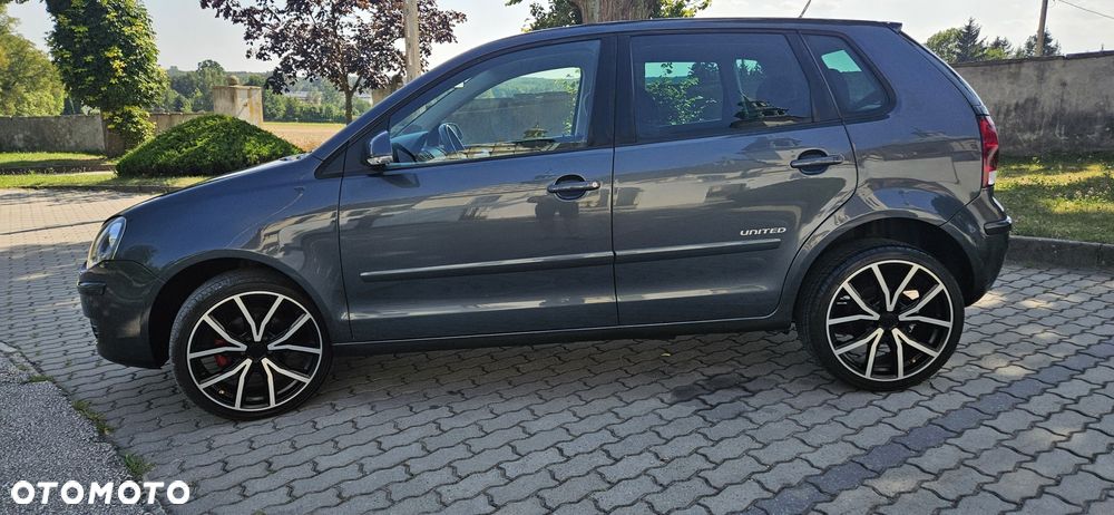 Volkswagen Polo - 2