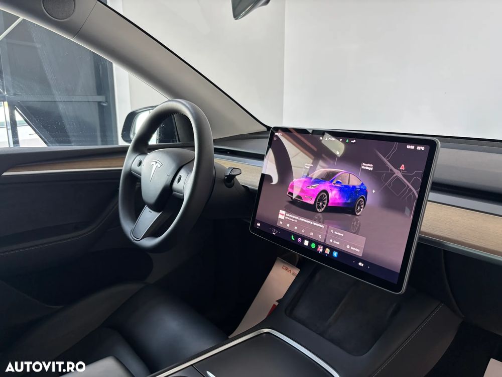 Tesla Model Y RWD - 8