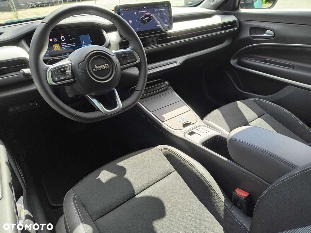 Jeep Avenger 54kWh Altitude - 11