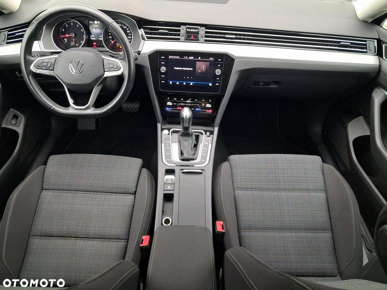 Volkswagen Passat - 13