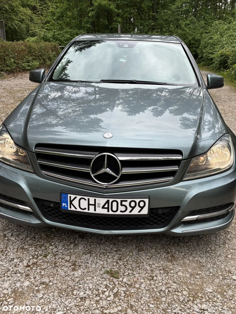 Mercedes-Benz Klasa C 180 CGI BlueEFFICIENCY Avantgarde - 1