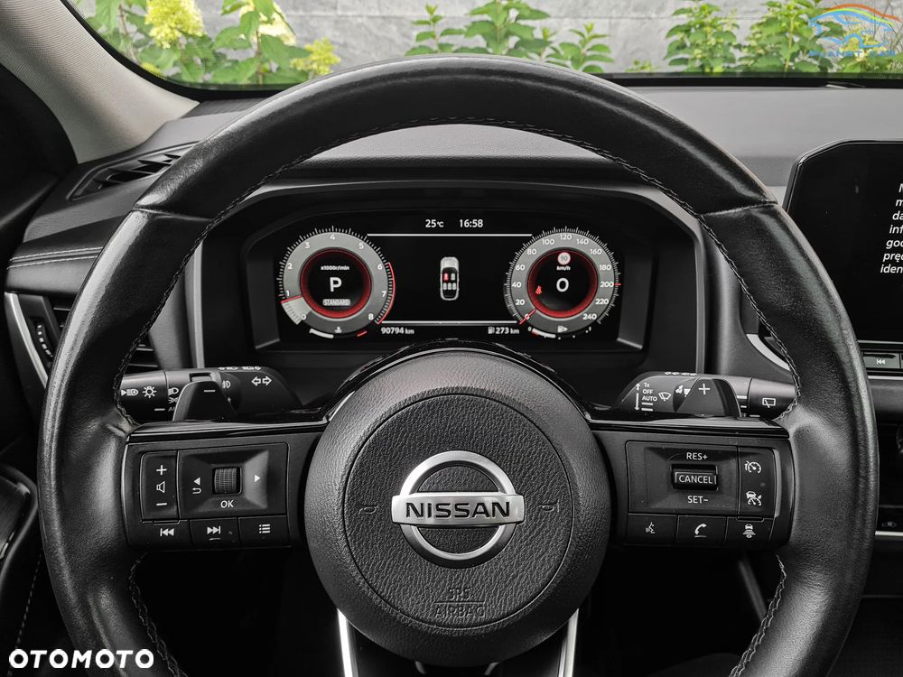 Nissan Qashqai 1.3 DIG-T N-Connecta DCT - 25