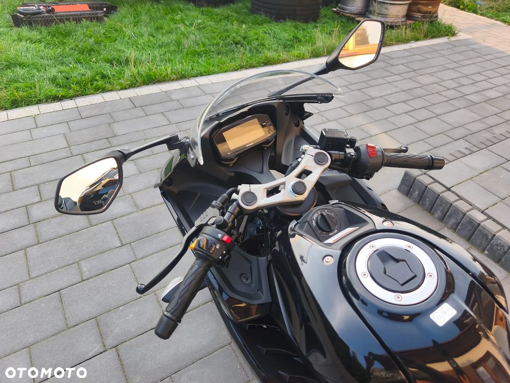 Suzuki GSX-R - 19