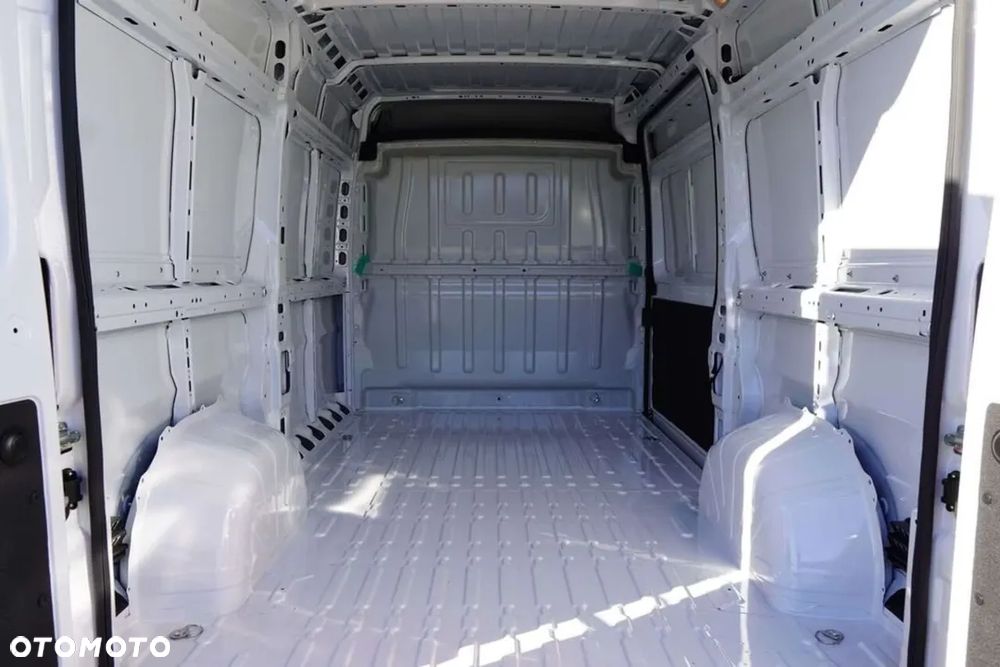Fiat Ducato Furgon L2H2 140KM - 12