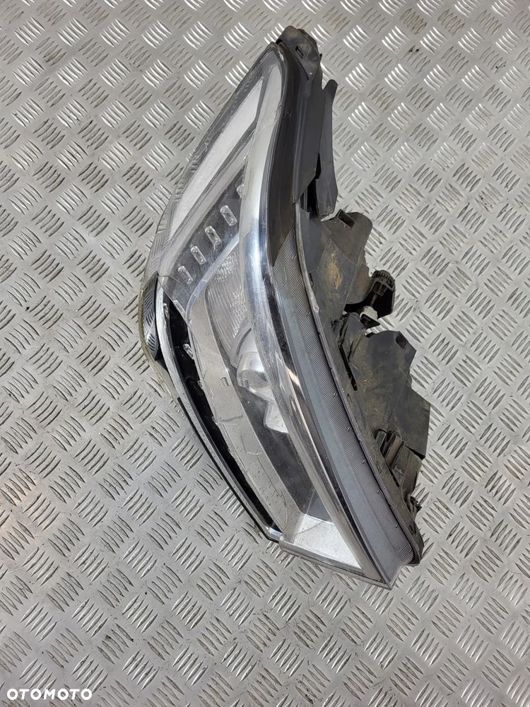 Hyundai H350 Lampa Lewa Prawa Przód - 13