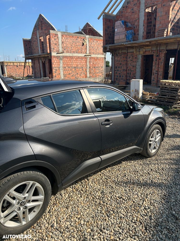 TOYOTA C-HR 2022 — imagine 7