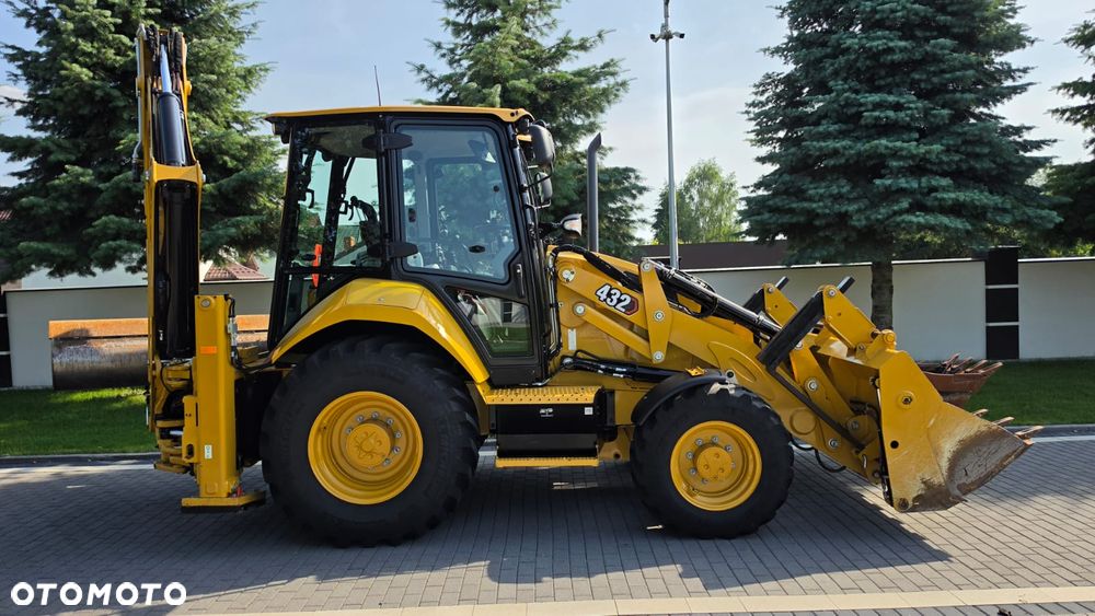 Caterpillar KOPARKO ŁADOWARKA CAT 432. 101 KONI. AUTOMATYCZNA SKRZYNIA BIEGÓW.  JOYSTICK. 3 ŁYŻKI. ROK PRODUKCJI 2023. KUPOWANA I ODBIERANA W 2024. BARDZO MAŁY PRZEBIEG JEDYNE 325 MTh. KLIMATYZACJA.  WEBASTO. STAN JAK FABRYCZNIE NOWA - 12