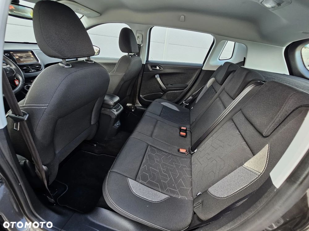 Peugeot 2008 PureTech 82 Allure - 27