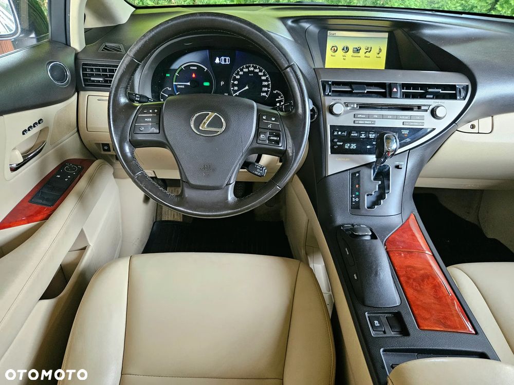 Lexus RX - 25