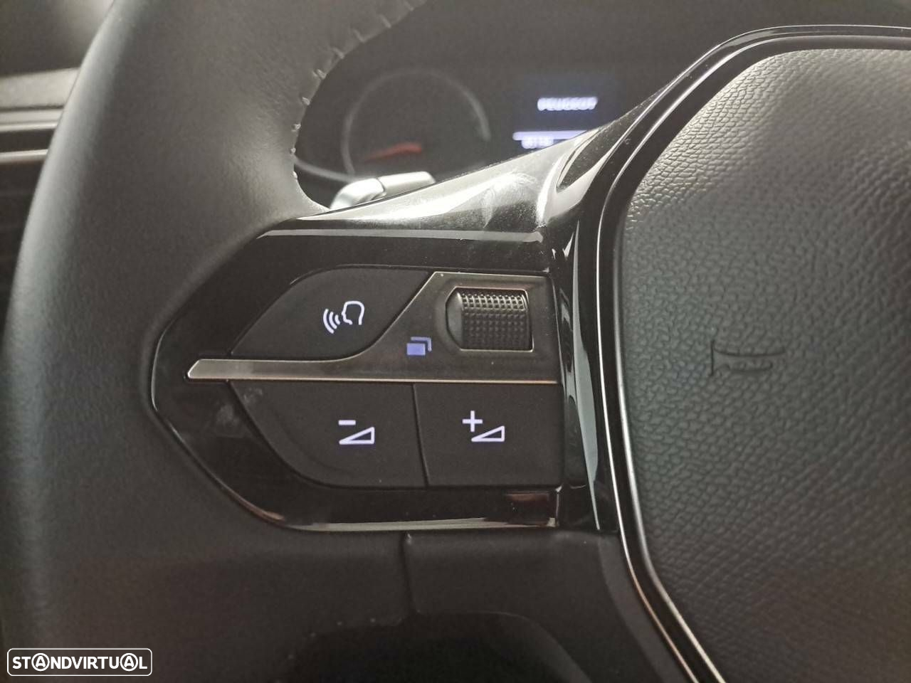 Peugeot 2008 1.5 BlueHDi Active Pack EAT8 - 16