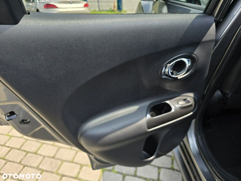 Nissan Juke - 25