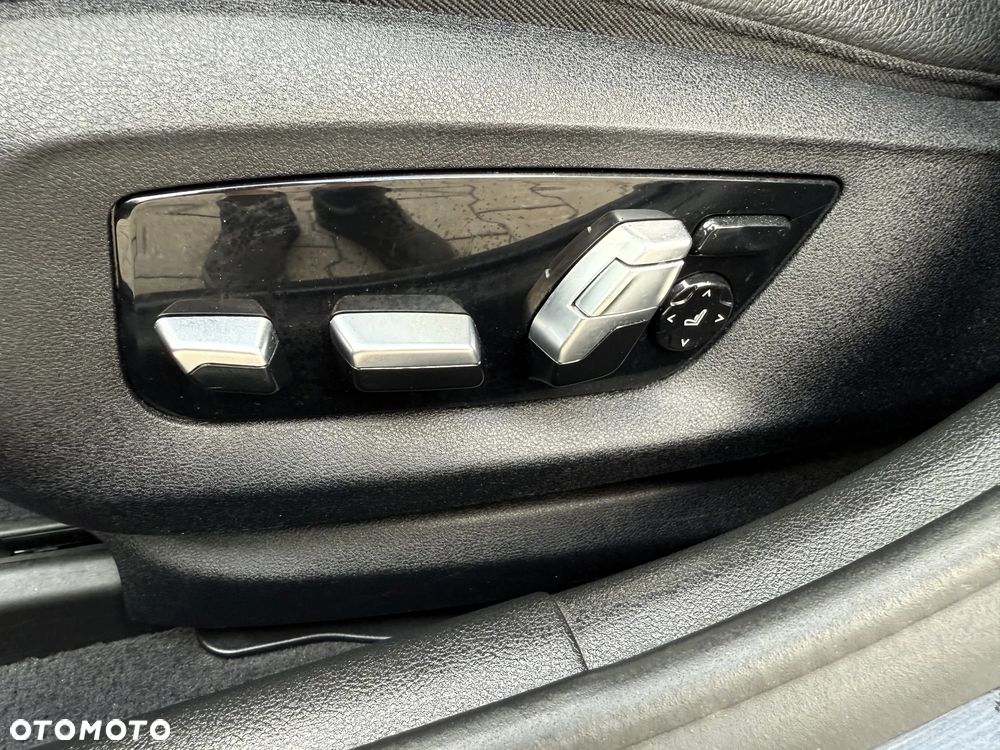 BMW Seria 5 530d xDrive Sport Line sport - 15