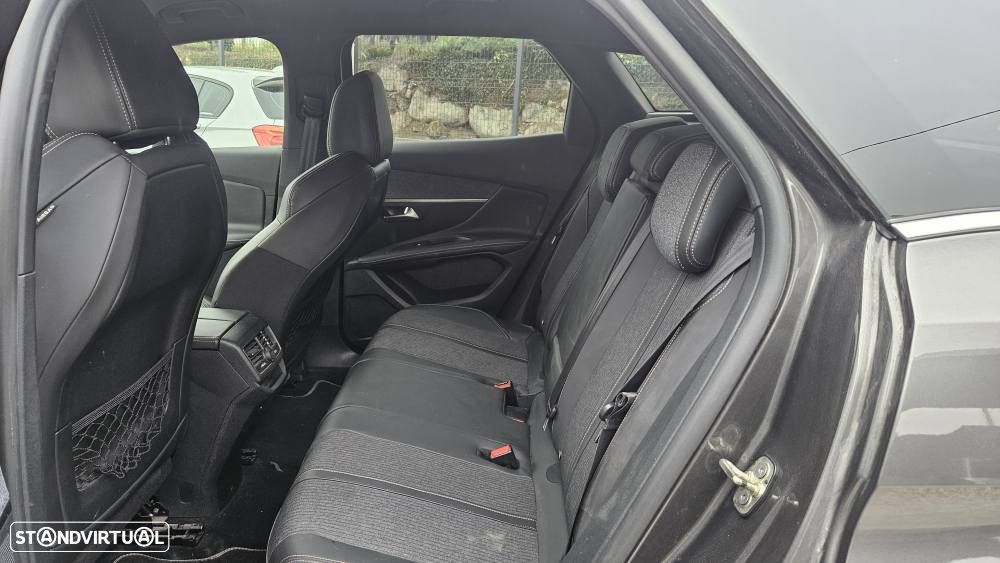 Peugeot 3008 1.5 BlueHDi GT Line EAT8 - 32