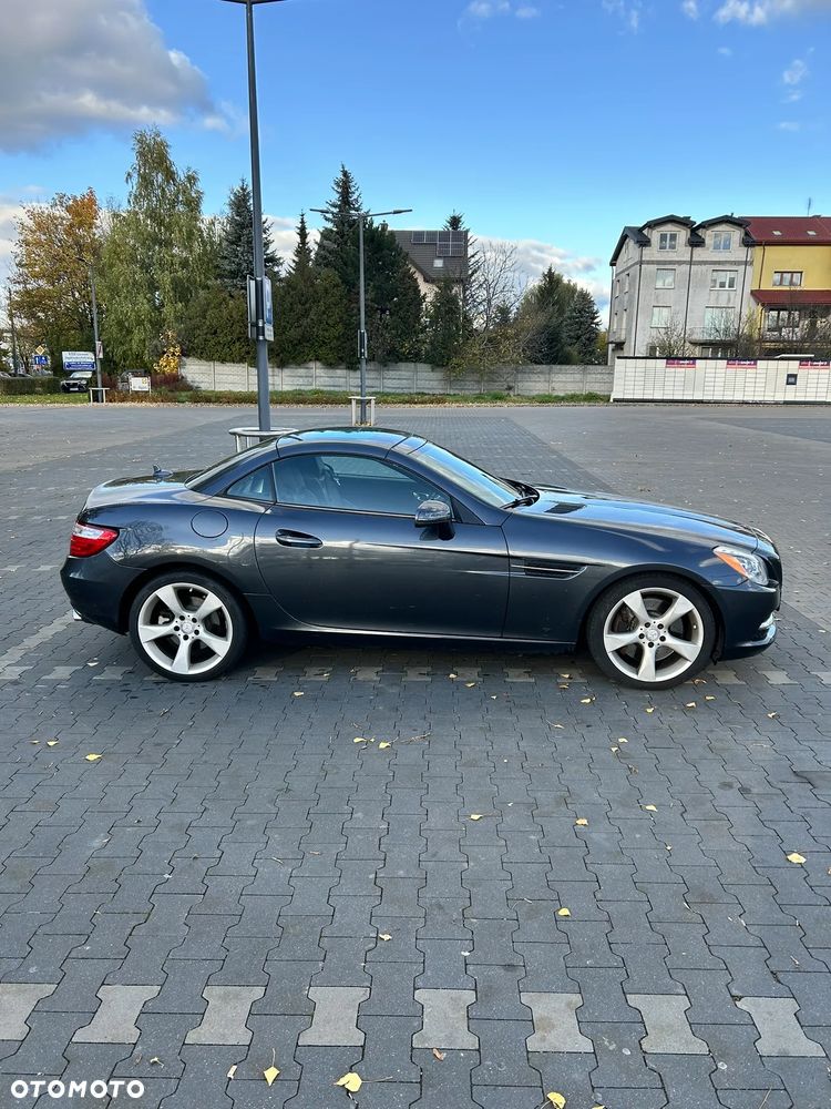 Mercedes-Benz SLK 350 (BlueEFFICIENCY) 7G-TRONIC - 2