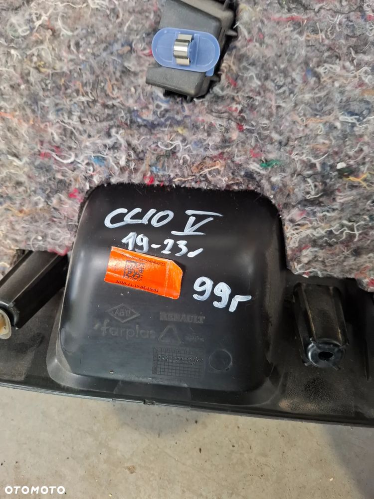 Plastik klapy bagażnika Clio V 909008594R - 2