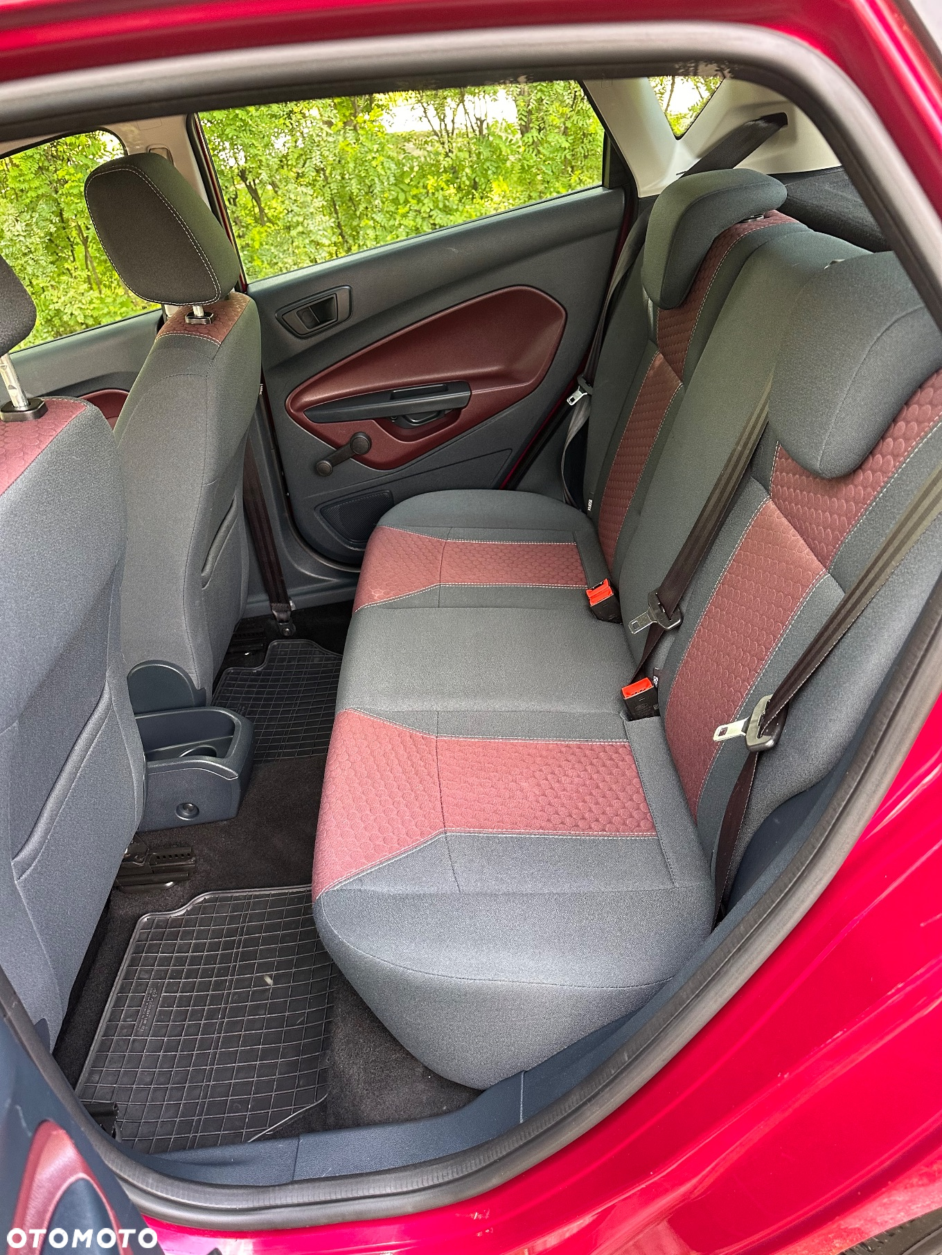Ford Fiesta 1.6 TDCi DPF Titanium - 32