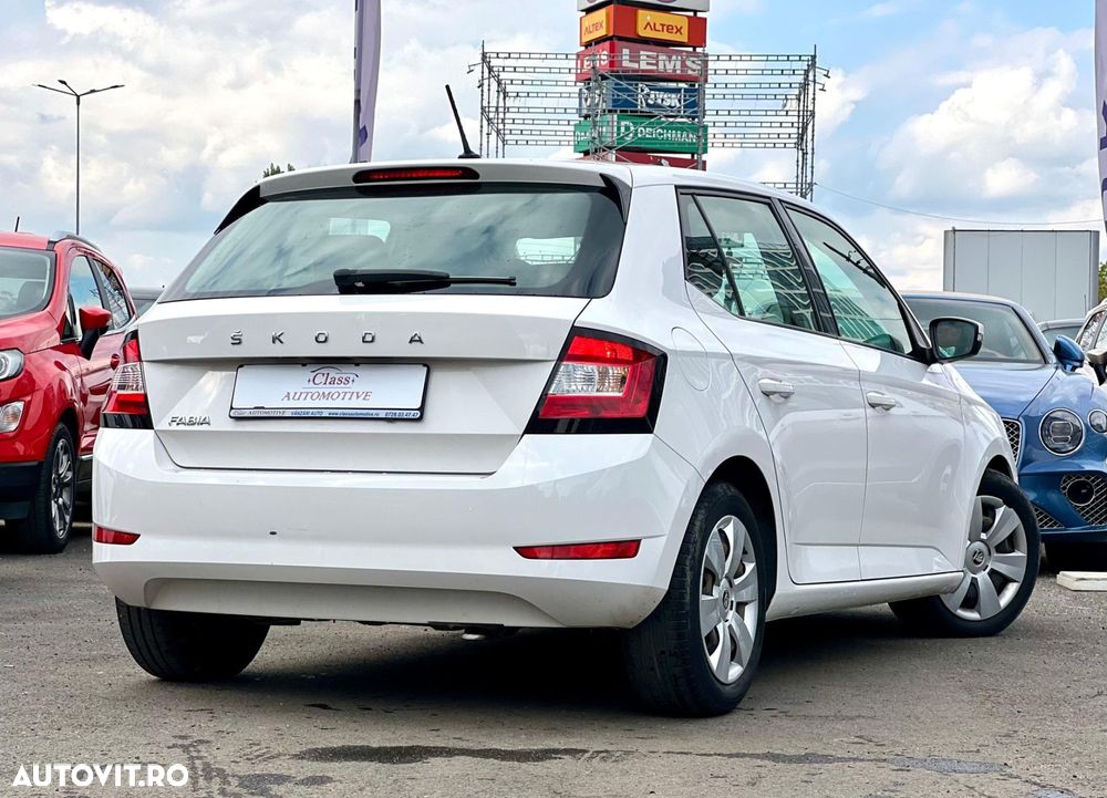 Skoda Fabia - 6