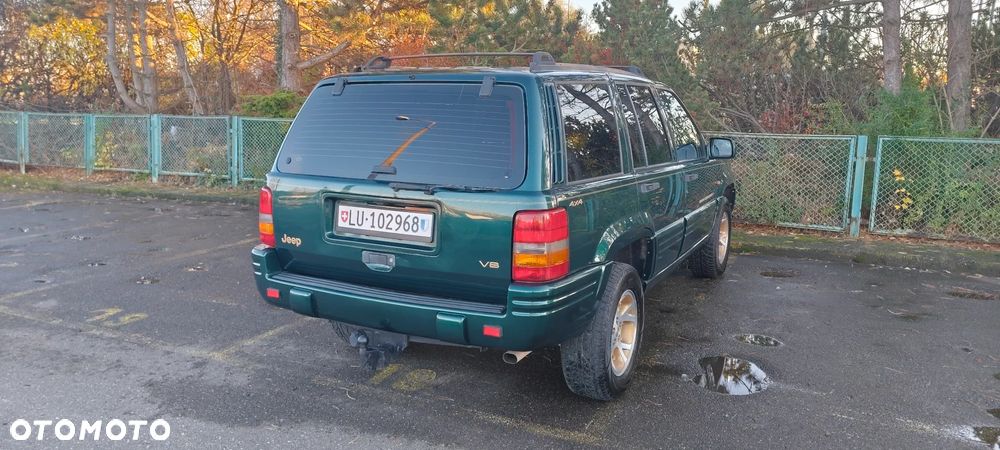 Jeep Grand Cherokee - 25