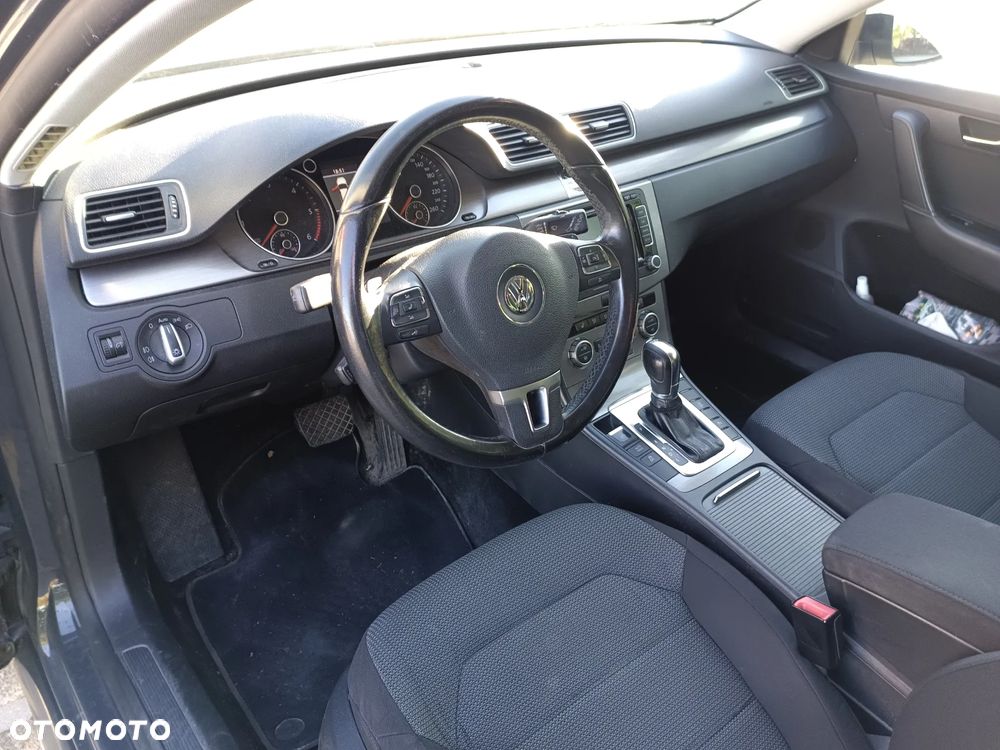 Volkswagen Passat 2.0 TDI DPF DSG Highline - 10