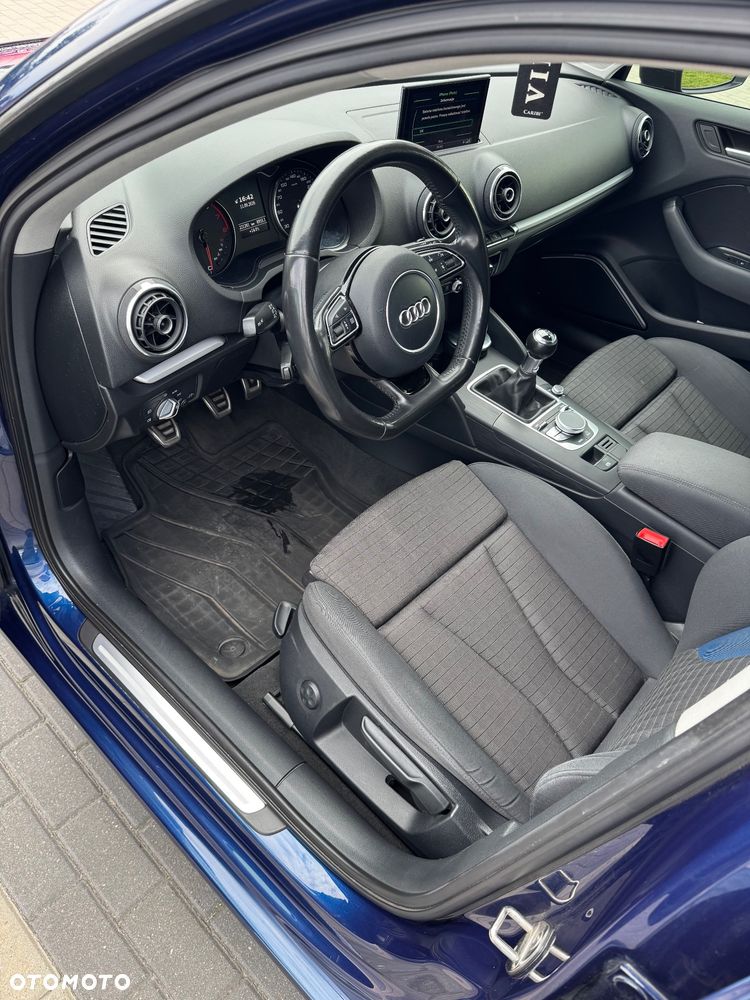 Audi A3 Sportback 1.8 TFSI Ambition - 9