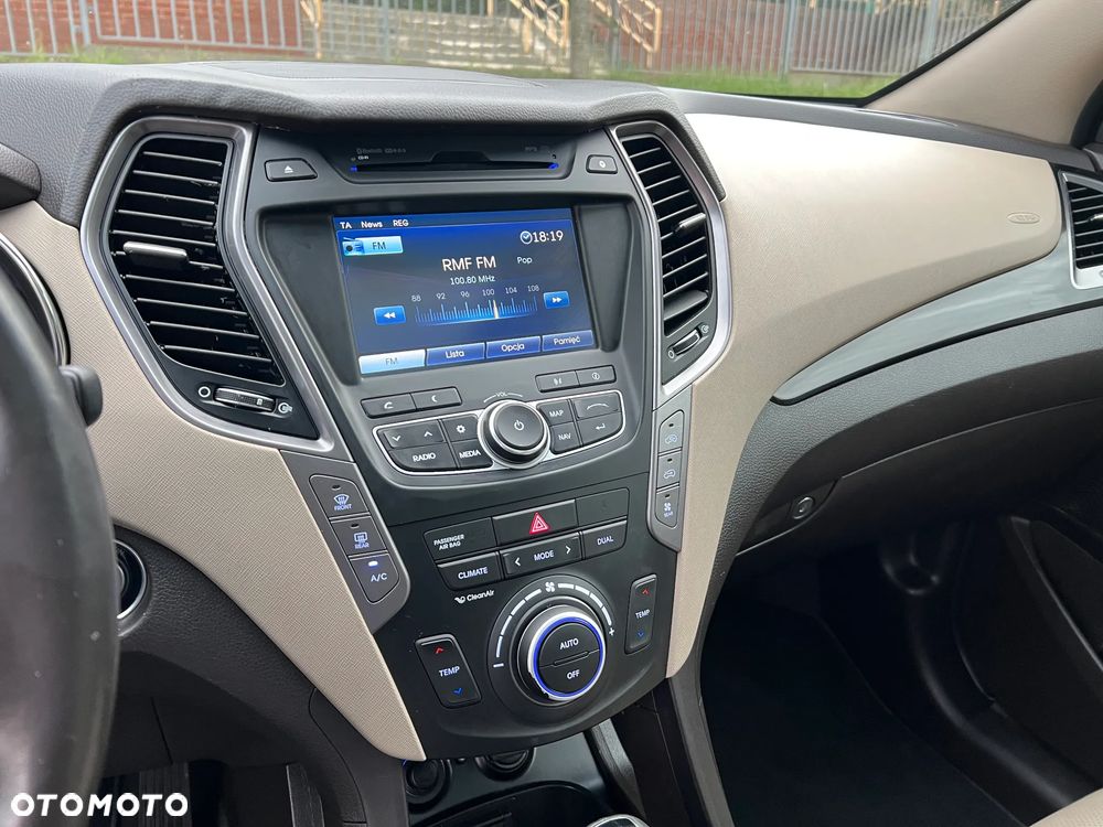Hyundai Grand Santa Fe 2.2 CRDi Platinum 6os - 26