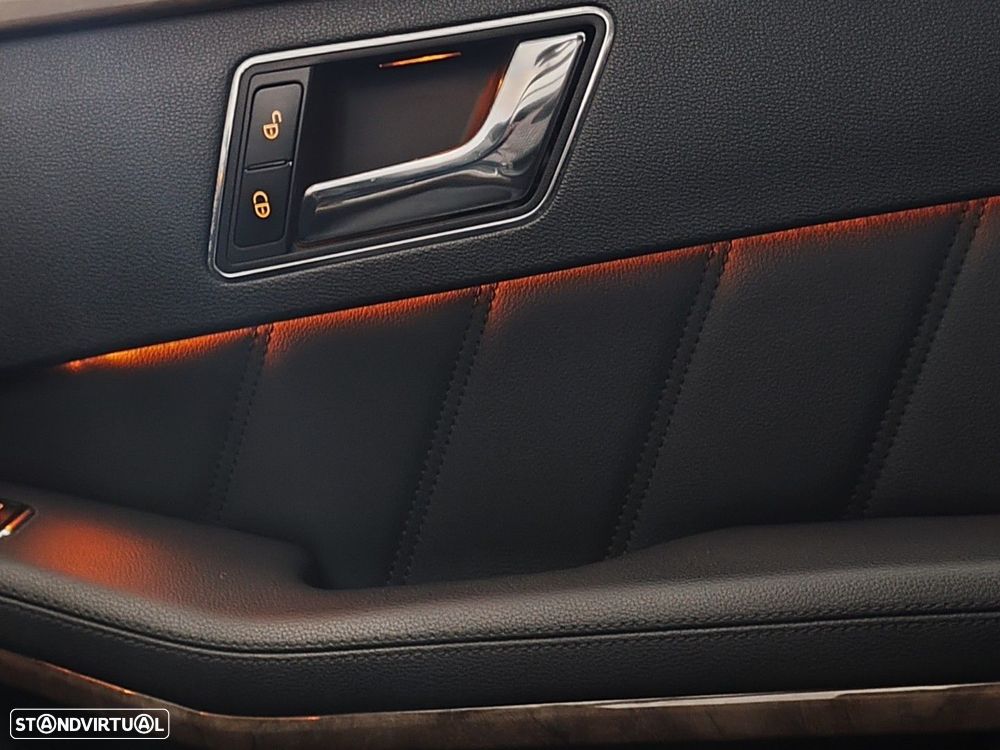 Mercedes-Benz E 250 BlueTEC Elegance Auto. - 29