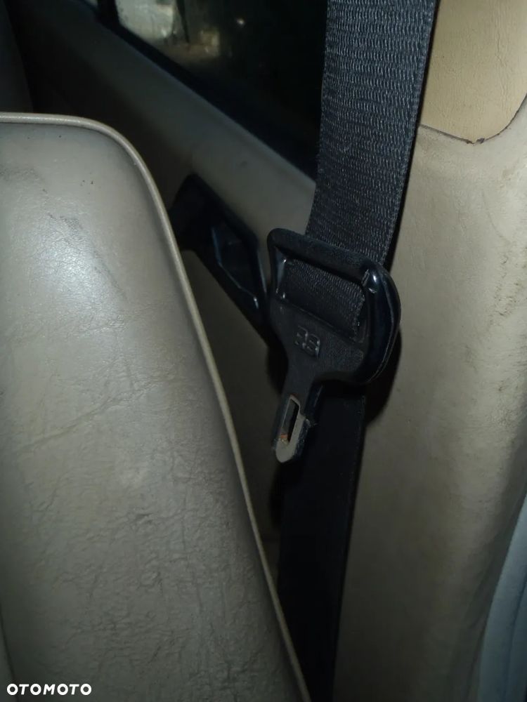 fotel kanapa tapicerka obicie boczek podłokietnik zagłówek skóra mercedes w 124 w124 - 9