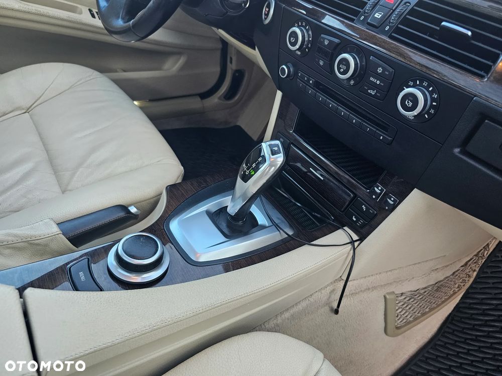 BMW Seria 5 525i Edition Exclusive - 20