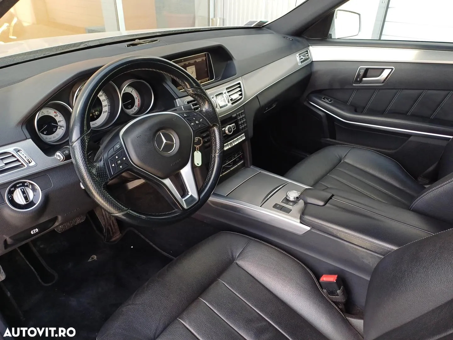Mercedes-Benz E 220 CDI DPF BlueEFFICIENCY 7G-TRONIC Avantgarde - 11
