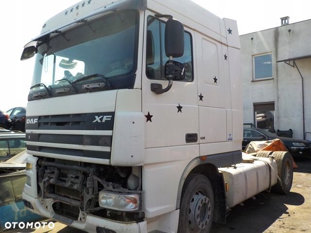 DAF XF 105 DRZWI PRAWE - 2