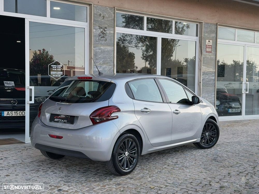 Peugeot 208 1.2 PureTech Style - 12
