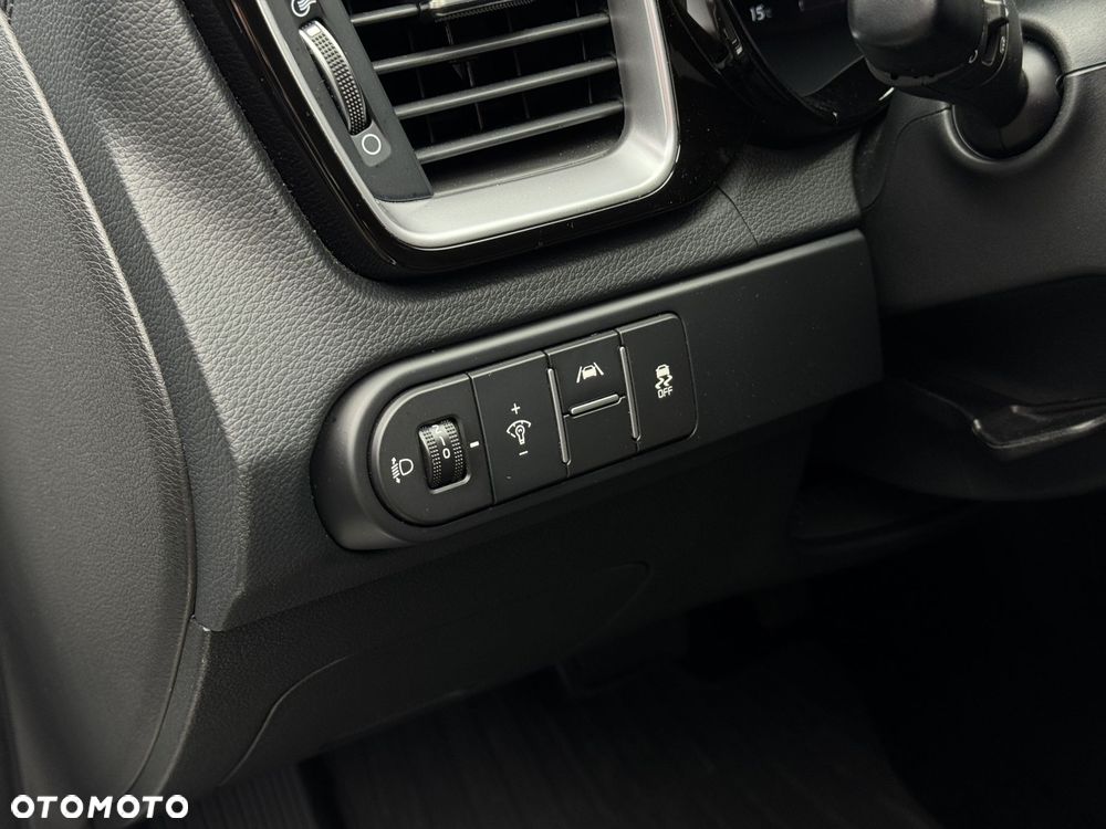 Kia XCeed 1.5 T-GDI Business Line DCT - 24