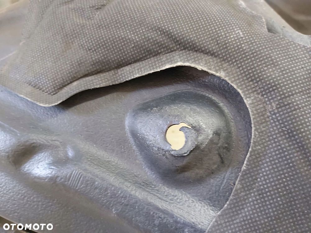 Toyota Prius IV 1,8 xw50 nadkole lewy przód - 3