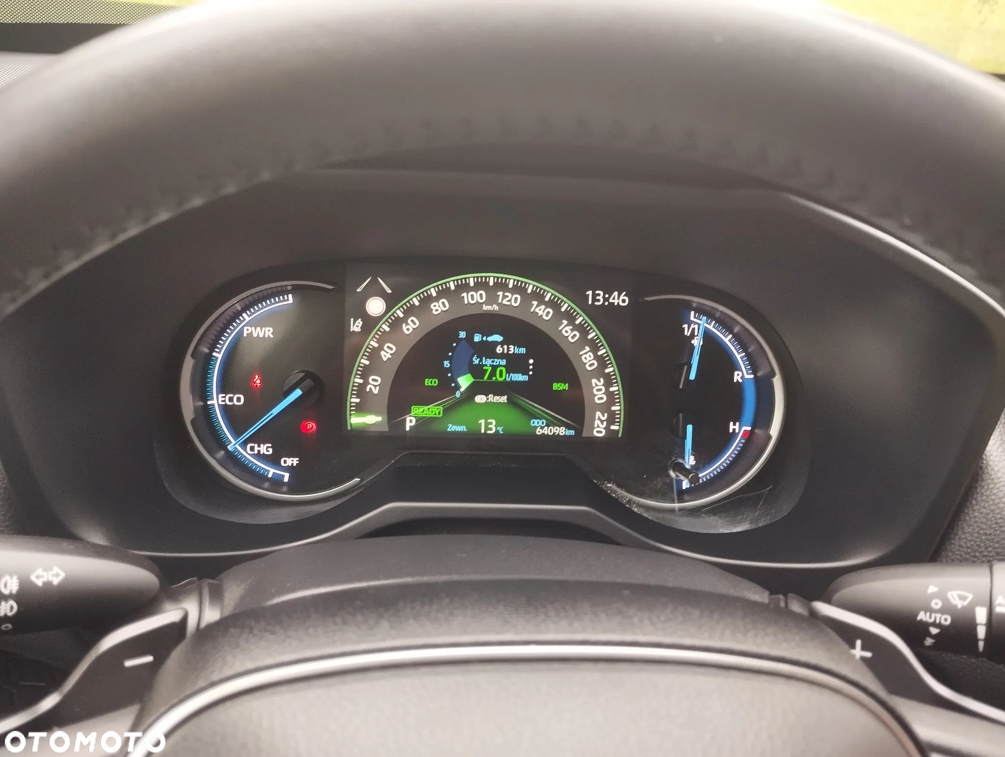Toyota RAV4 - 24
