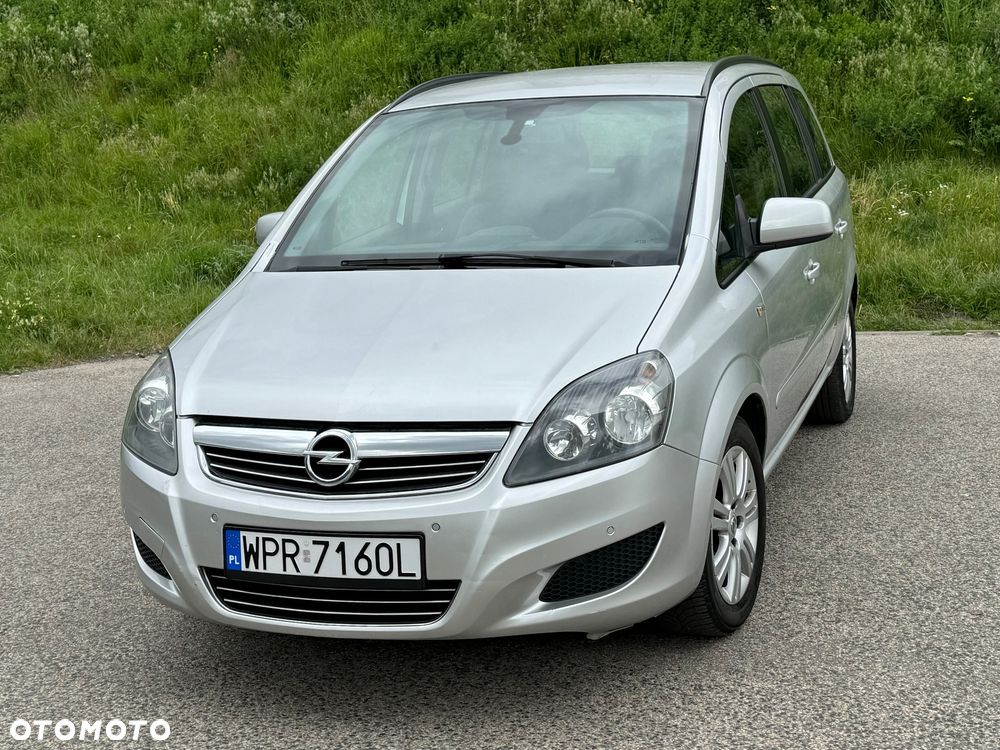 Opel Zafira 1.7 CDTI Essentia - 1