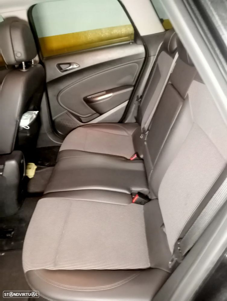 Opel Astra Sports Tourer - 2