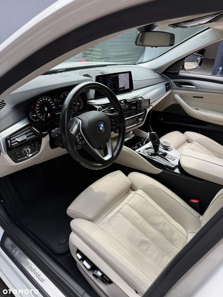 BMW Seria 5 530i M Sport sport - 14