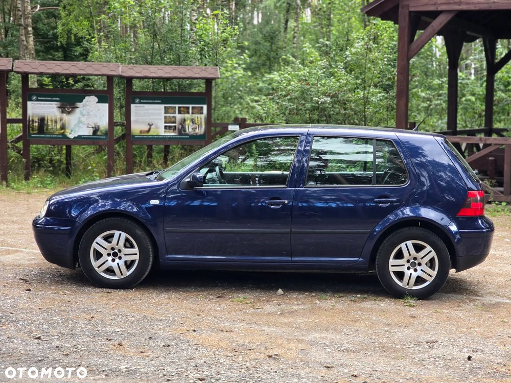 Volkswagen Golf - 2
