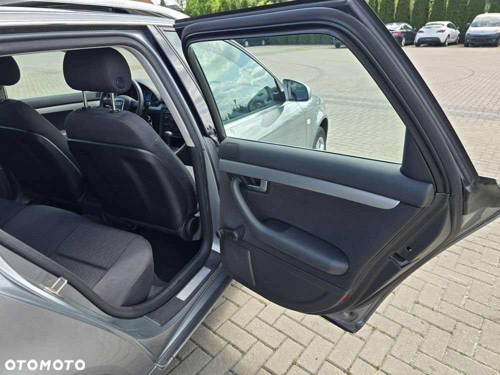 Audi A4 Avant - 22