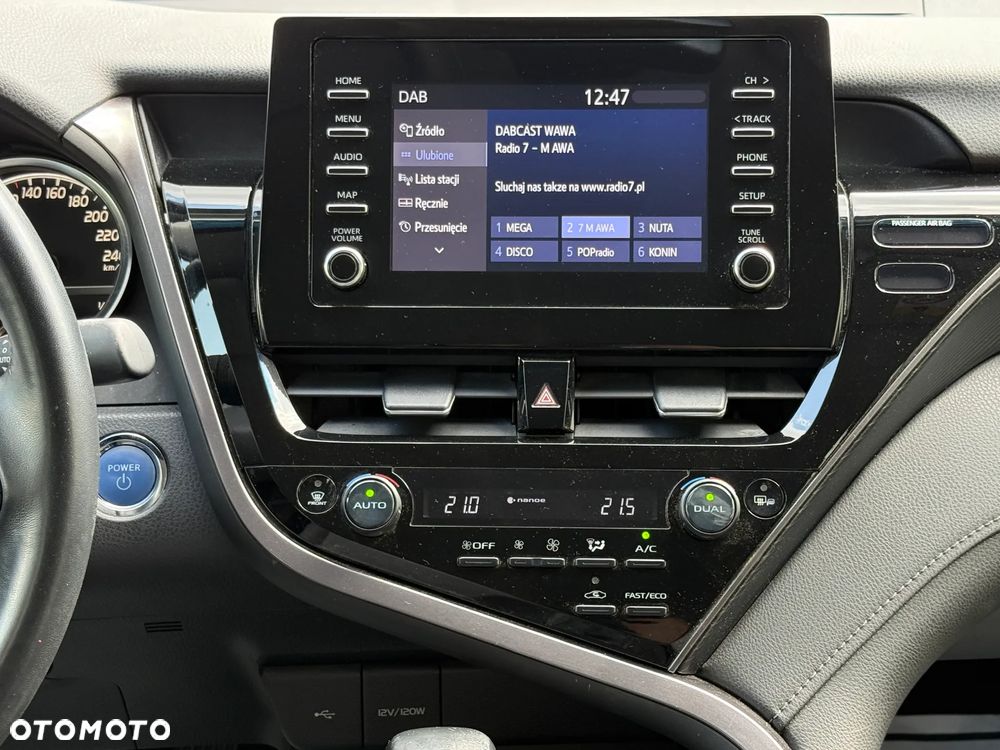 Toyota Camry 2.5 Hybrid Comfort CVT - 11