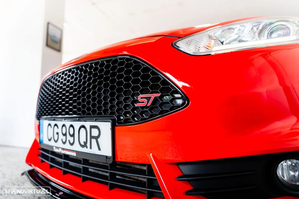 Ford Fiesta 1.6 EcoBoost ST - 27