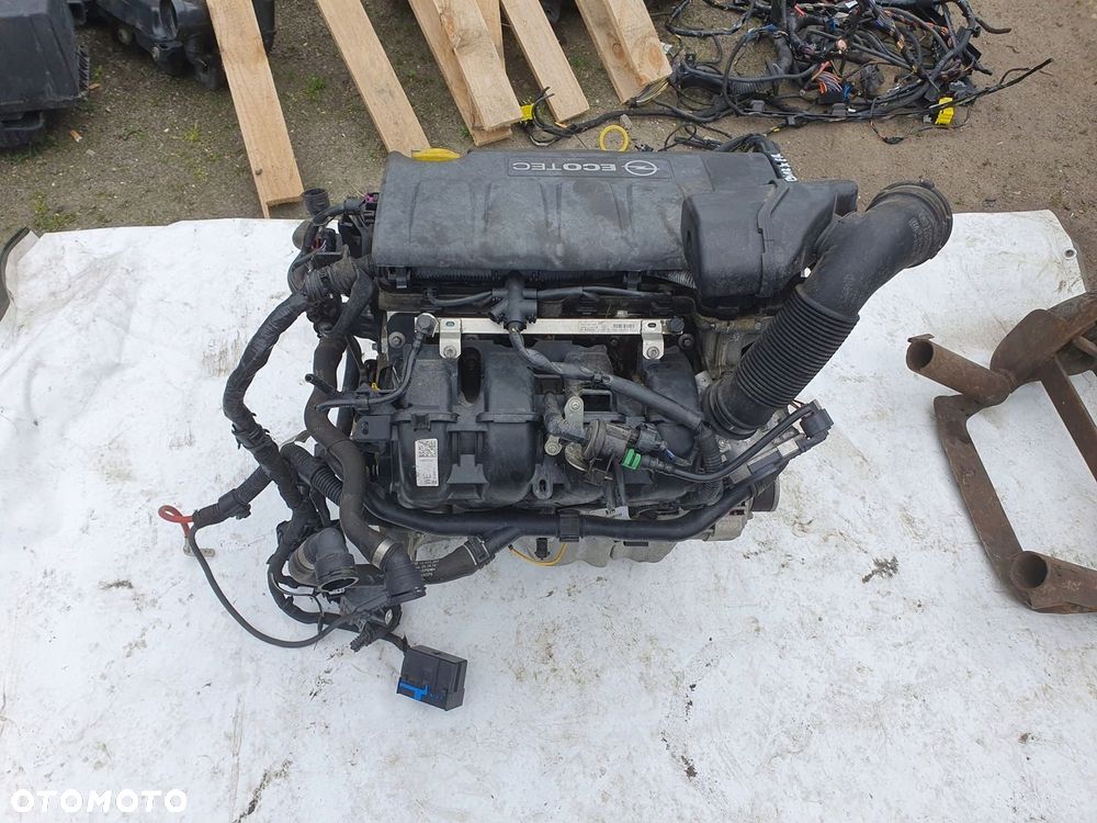 silnik Opel Corsa ADAM 1.2 B12XER - 1