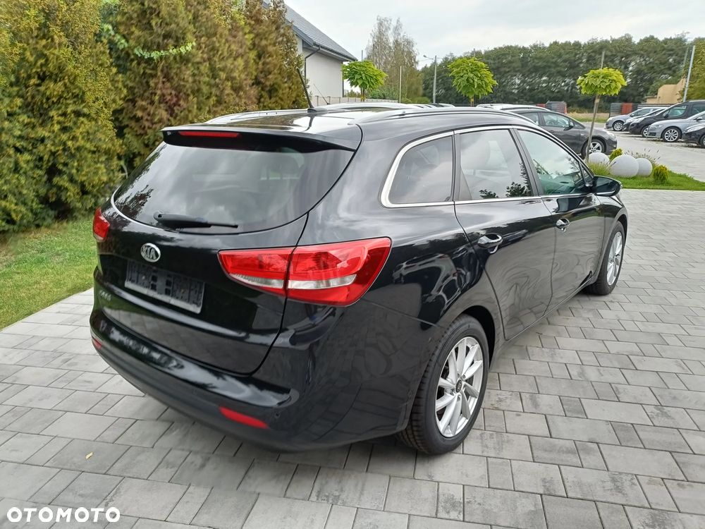 Kia Ceed - 11