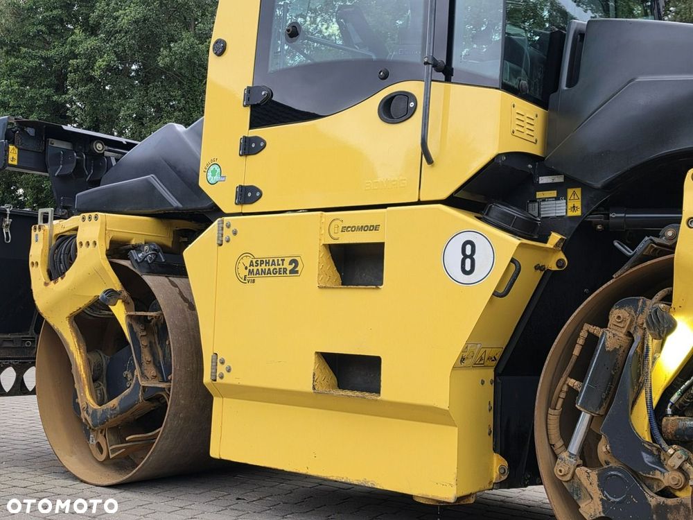 Bomag BW 154 AP-4i AM / rozsiewacz BS150 - 4
