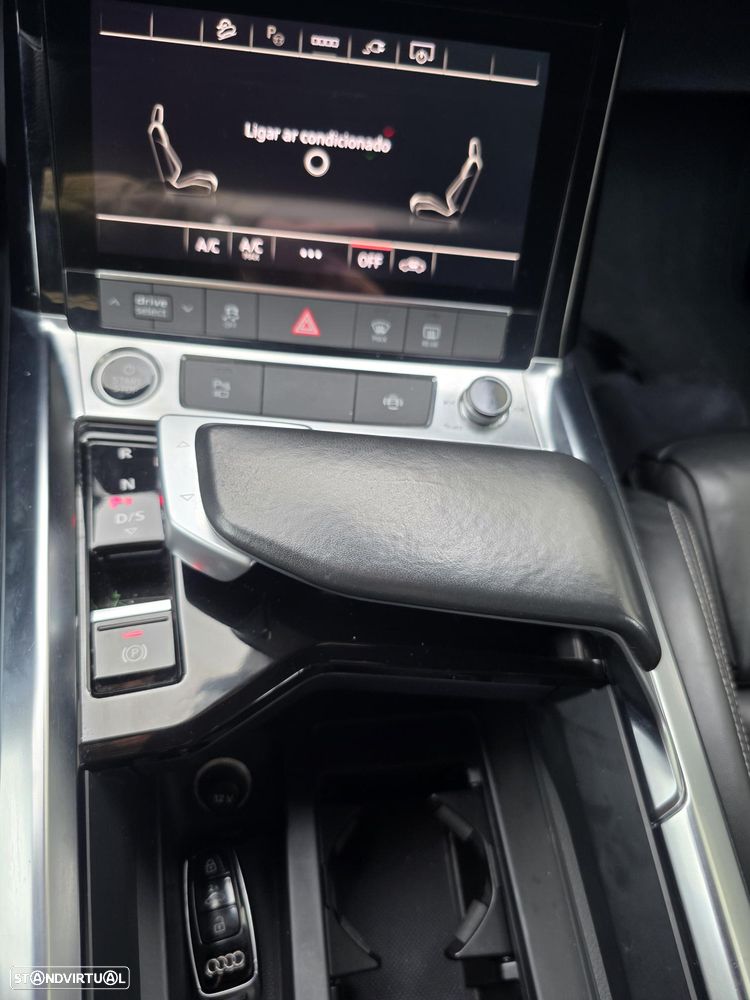 Audi e-tron 55 quattro S line - 55
