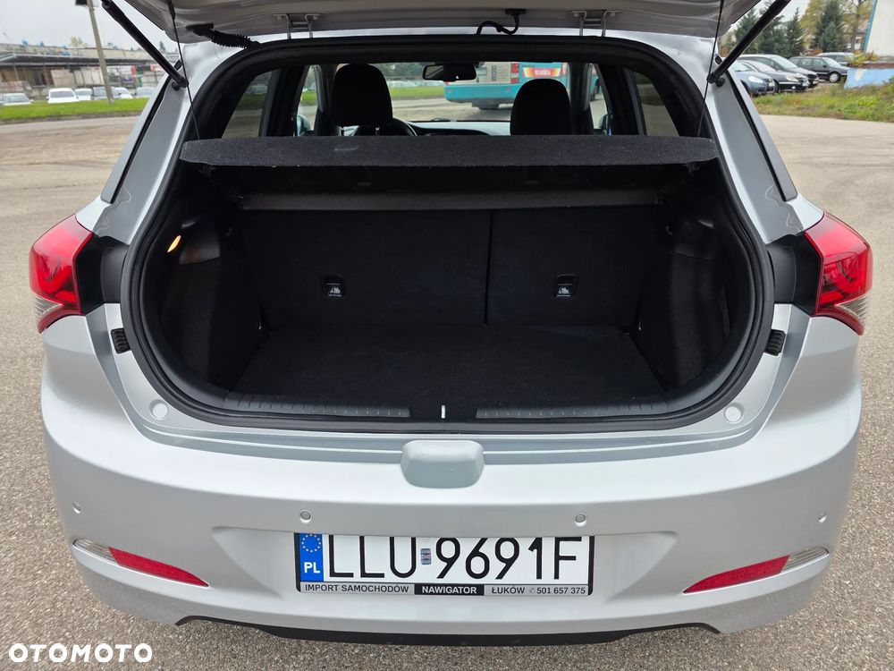 Hyundai i20 - 18